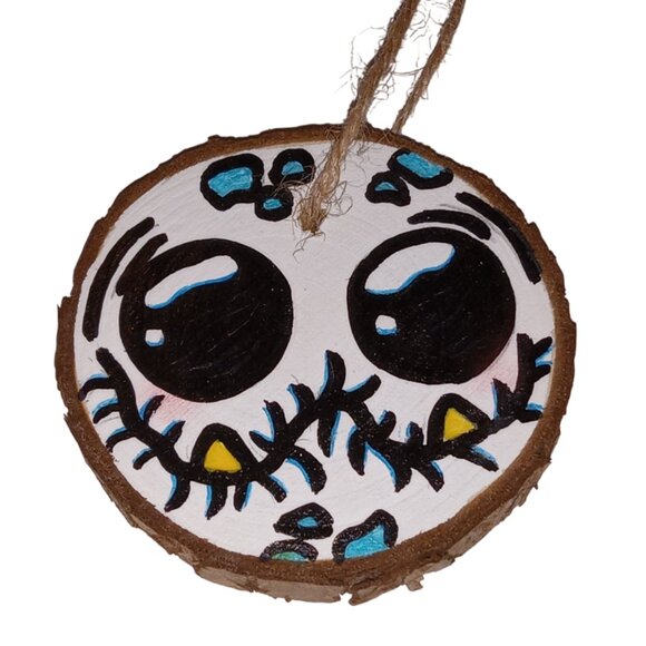 🎯 Cute Handmade, Hand Painted Small Wooden Disc, Hanging Ornament - Picture 7 of 10